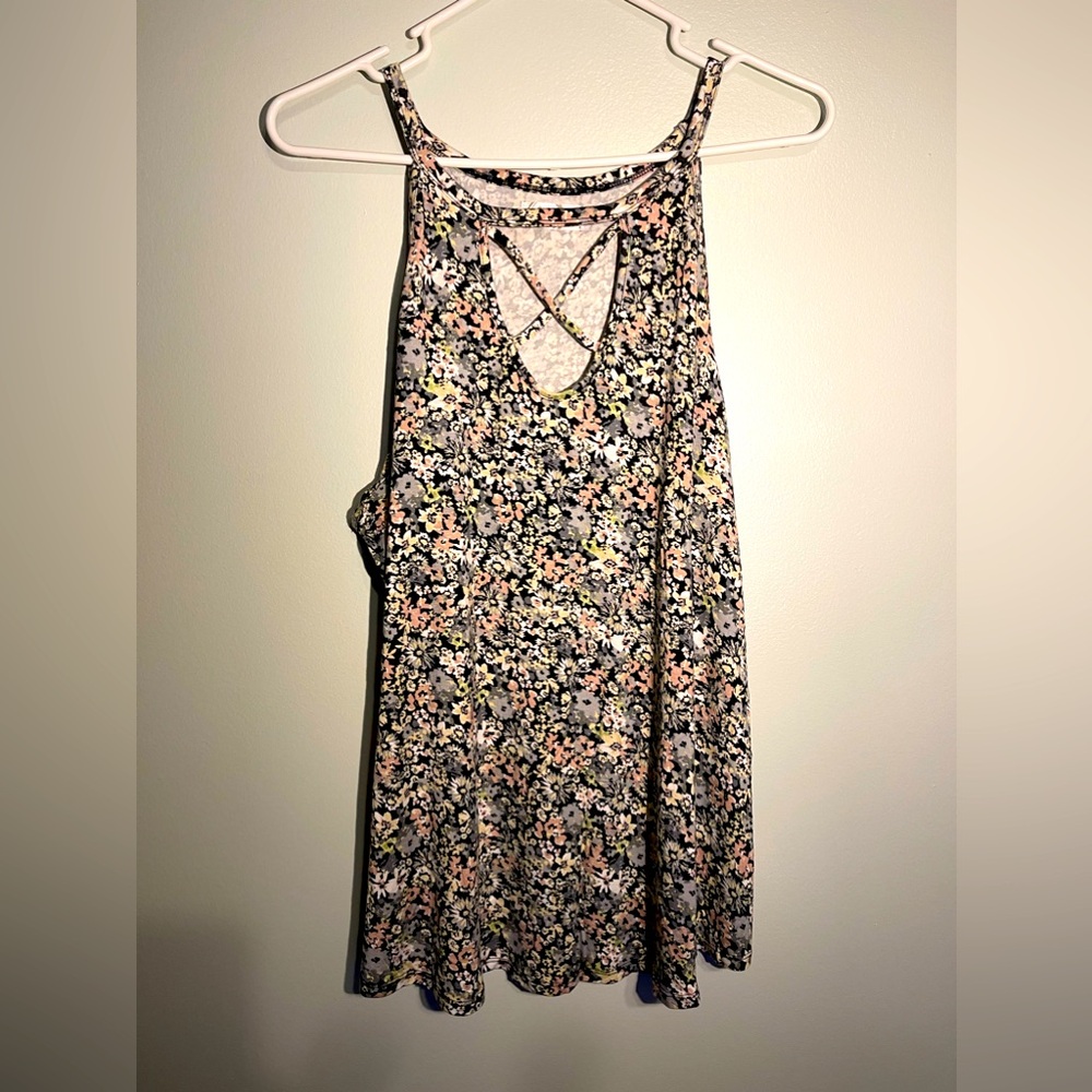 NWOT - XXL Maurice’s floral tank